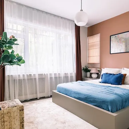 Chic Flat W Closed Balcony 10 Min To Bebek Shore Апартаменты Стамбул