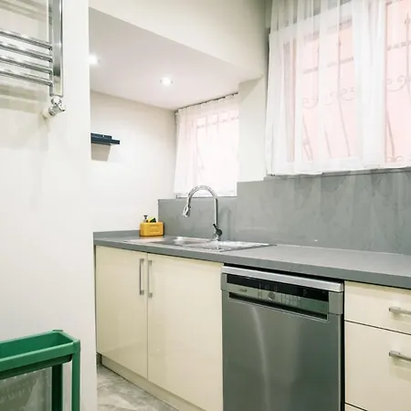 Chic Flat W Closed Balcony 10 Min To Bebek Shore Lägenhet *